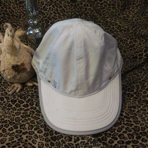 - 1589 SAAKA Fitness White Grey Hat